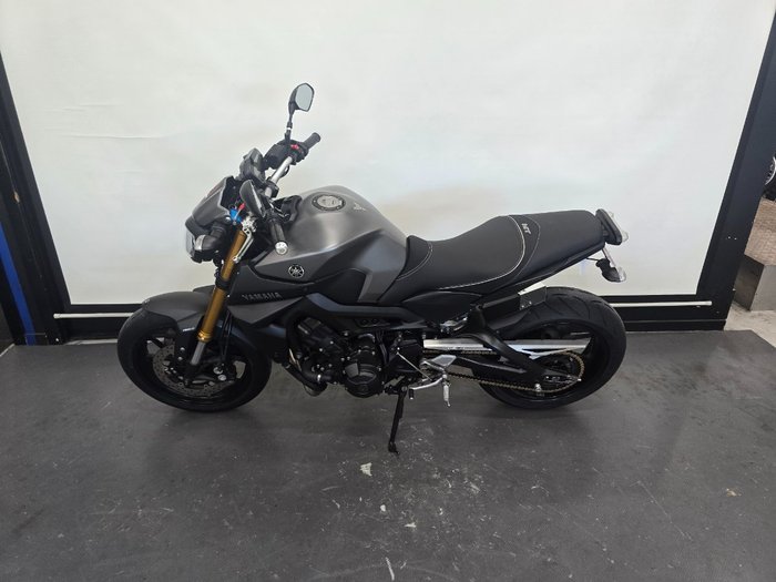 2016 Yamaha MT-09 GREY