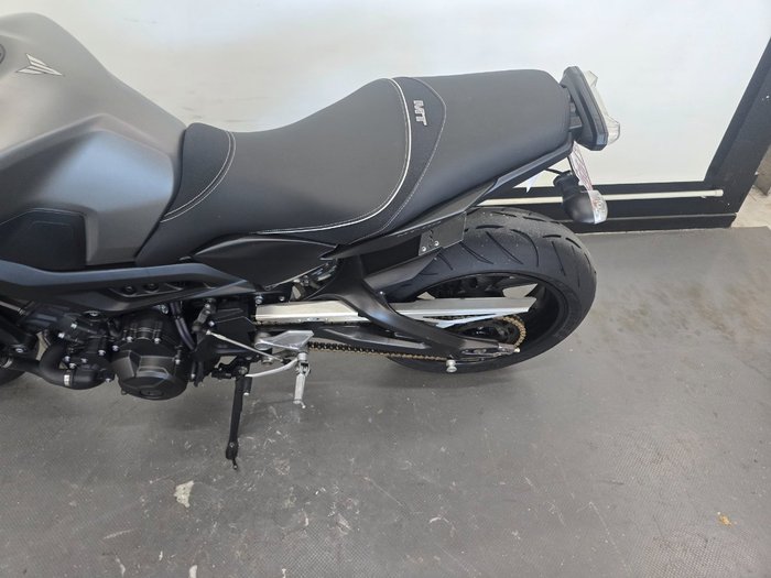 2016 Yamaha MT-09 GREY