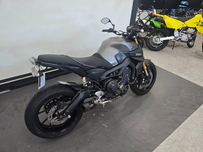 2016 Yamaha MT-09 GREY