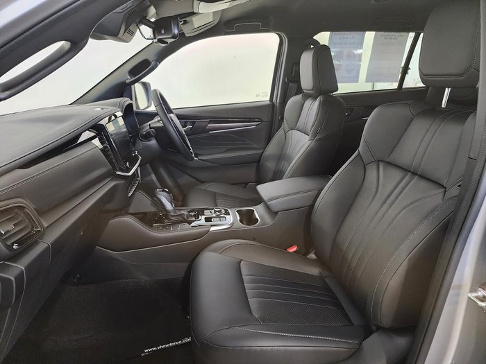 2025 Isuzu MU-X LS-T
