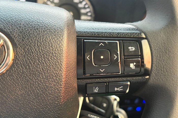 2021 Toyota Hilux SR