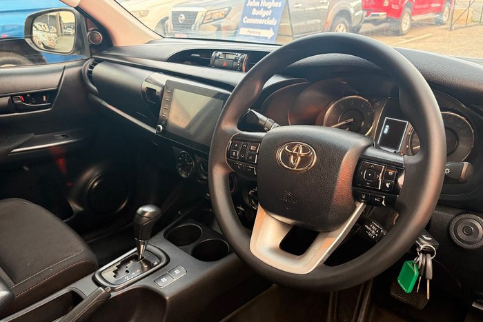 2021 Toyota Hilux SR