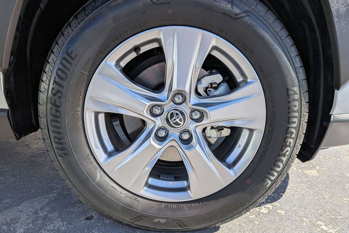 2025 Toyota RAV4 GX