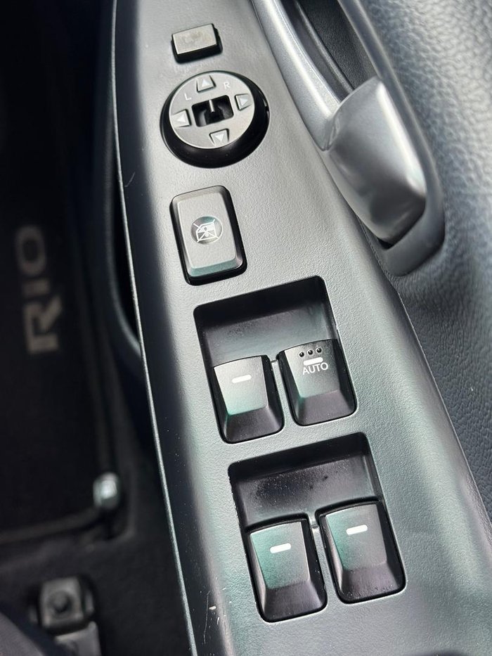 2013 Kia Rio SLi