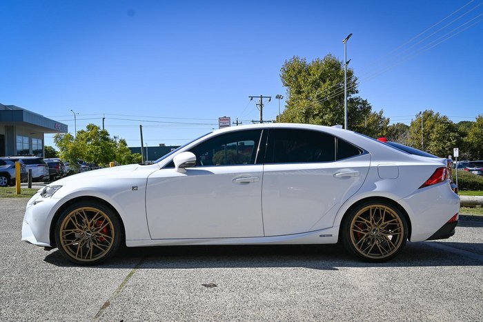 2014 Lexus IS 300h F Sport
