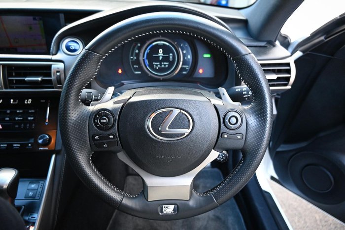 2014 Lexus IS 300h F Sport