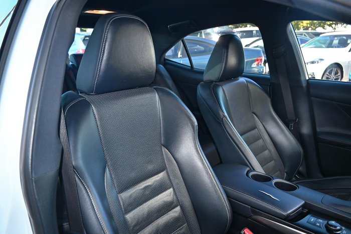 2014 Lexus IS 300h F Sport