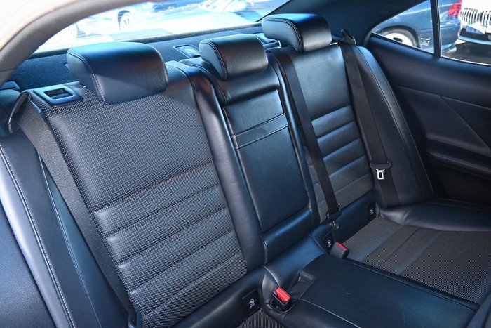2014 Lexus IS 300h F Sport