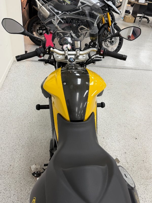 2011 BMW Motorrad F 800 R Yellow