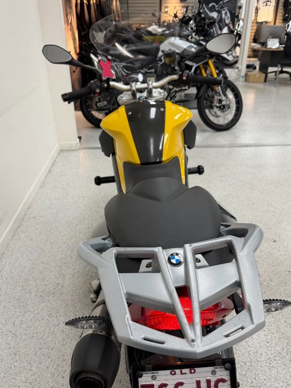 2011 BMW Motorrad F 800 R Yellow