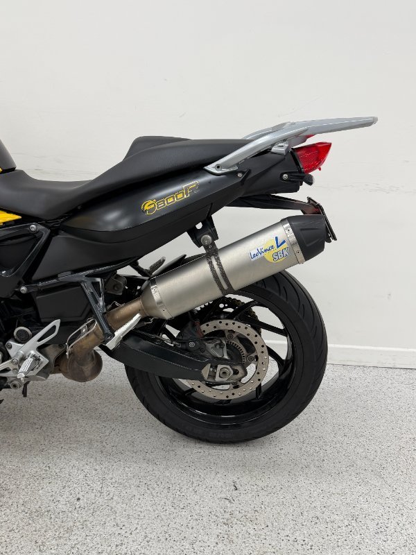 2011 BMW Motorrad F 800 R Yellow