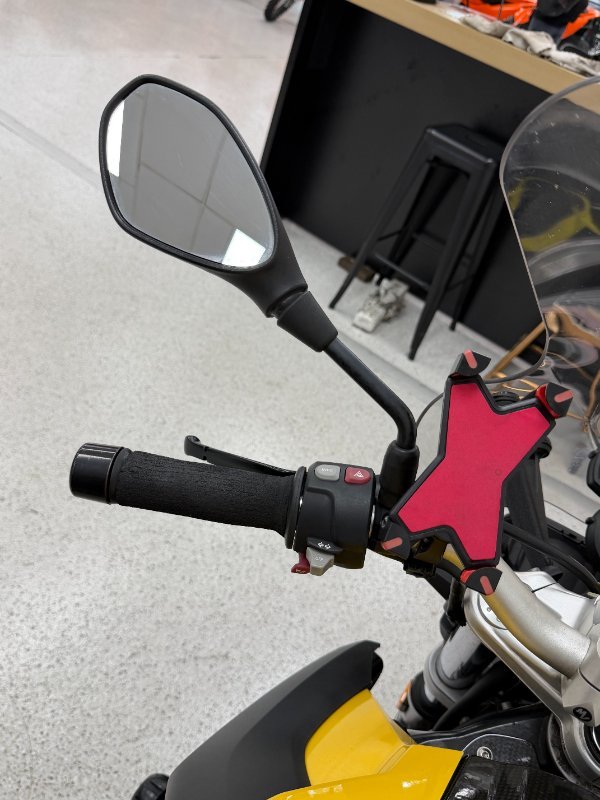 2011 BMW Motorrad F 800 R Yellow