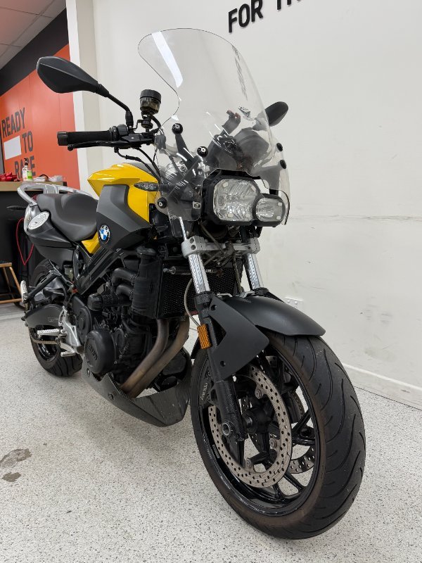 2011 BMW Motorrad F 800 R Yellow