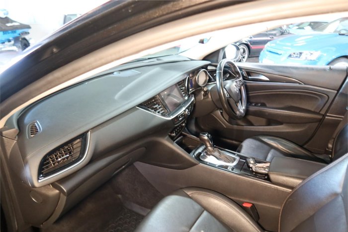 2018 Holden Calais