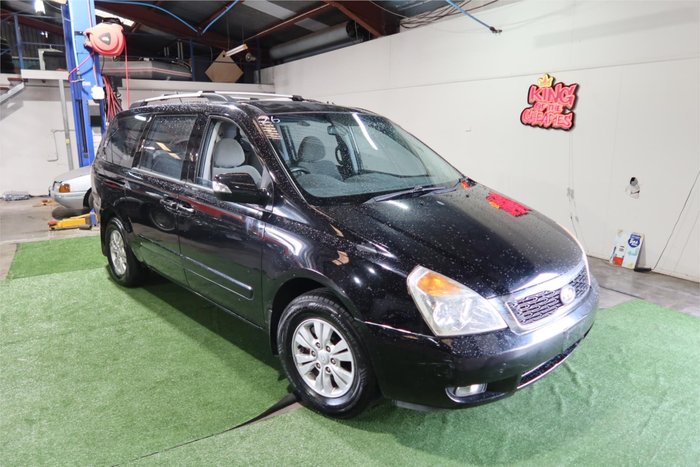 2011 Kia Grand Carnival
