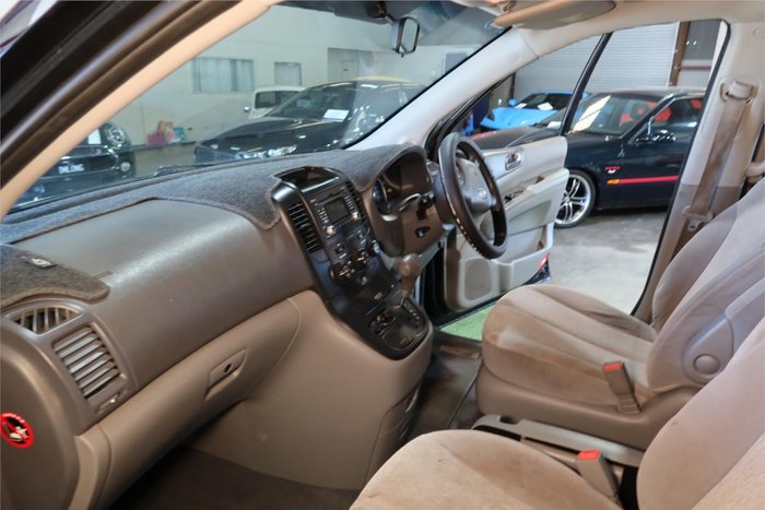 2011 Kia Grand Carnival Si