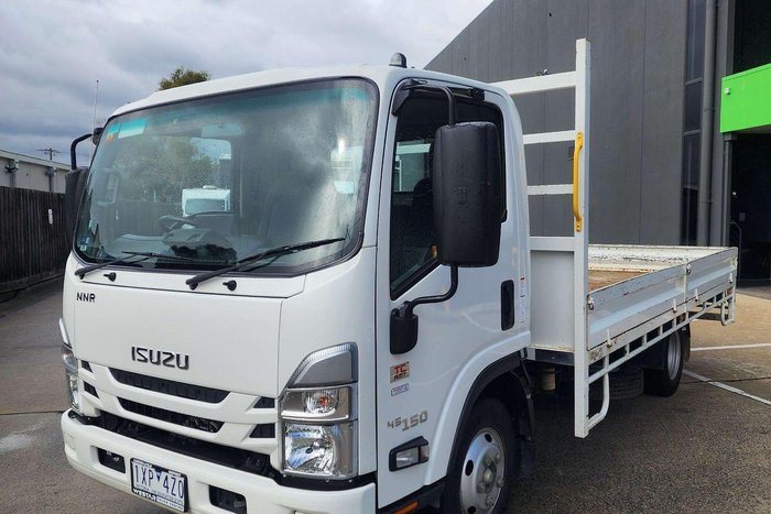 2022 Isuzu N Series NNR 45-150 White
