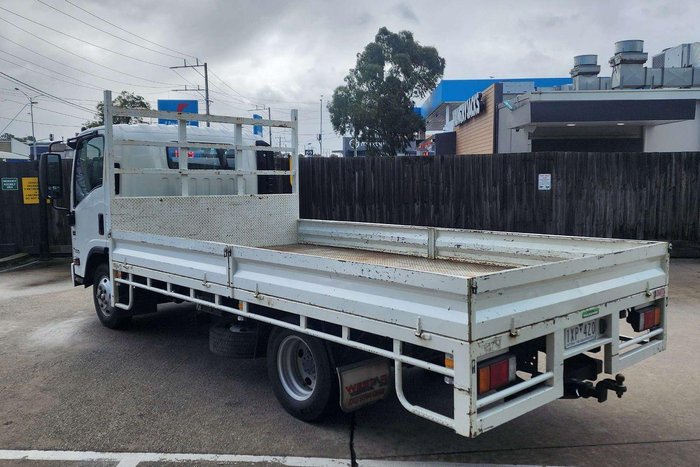 2022 Isuzu N Series NNR 45-150 White