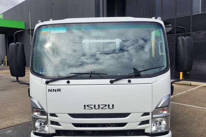 2022 Isuzu N Series NNR 45-150 White