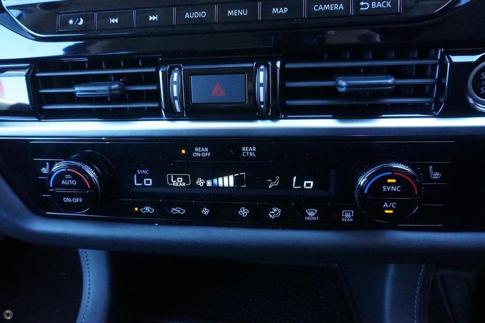 2024 Nissan Pathfinder ST-L