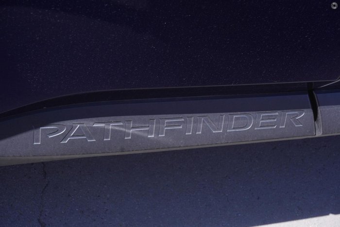2024 Nissan Pathfinder ST-L