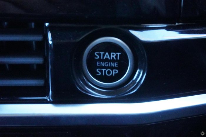 2024 Nissan Pathfinder ST-L