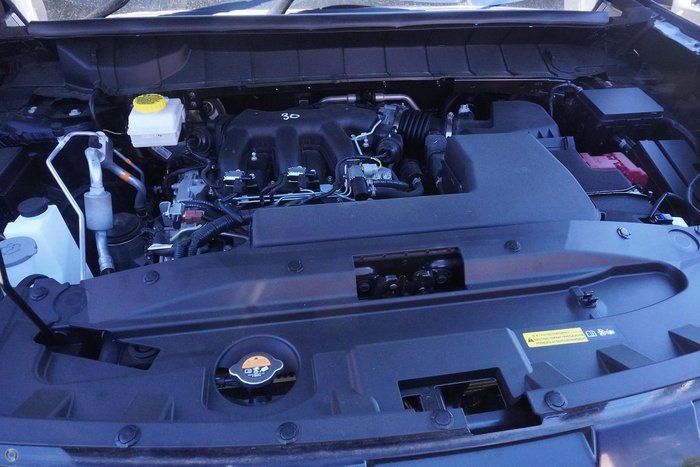 2024 Nissan Pathfinder ST-L