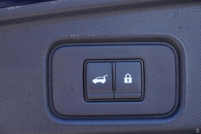 2024 Nissan Pathfinder ST-L