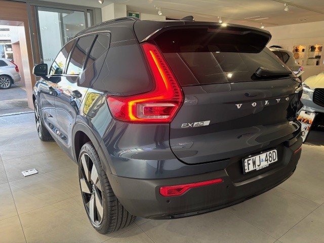 2025 VOLVO EX40 ULTRA