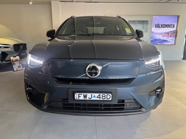2025 VOLVO EX40 ULTRA