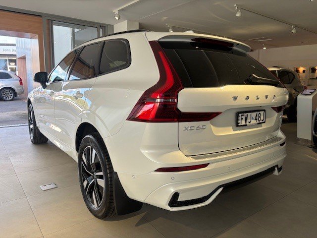 2025 VOLVO XC60