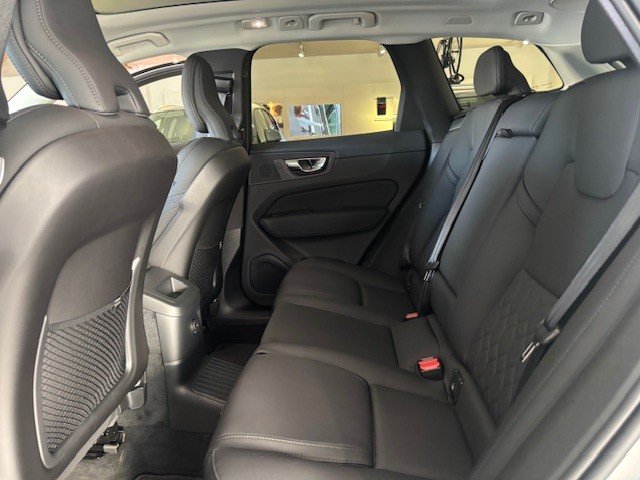 2025 VOLVO XC60