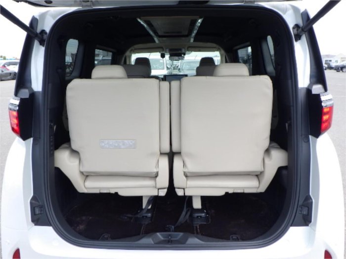 2023 Toyota Alphard Hybrid Executive Lounge