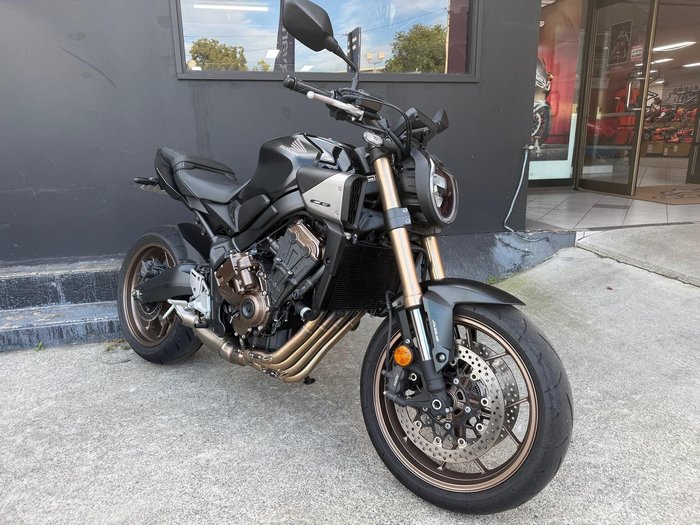 2025 Honda CB650R E-Clutch CB Black
