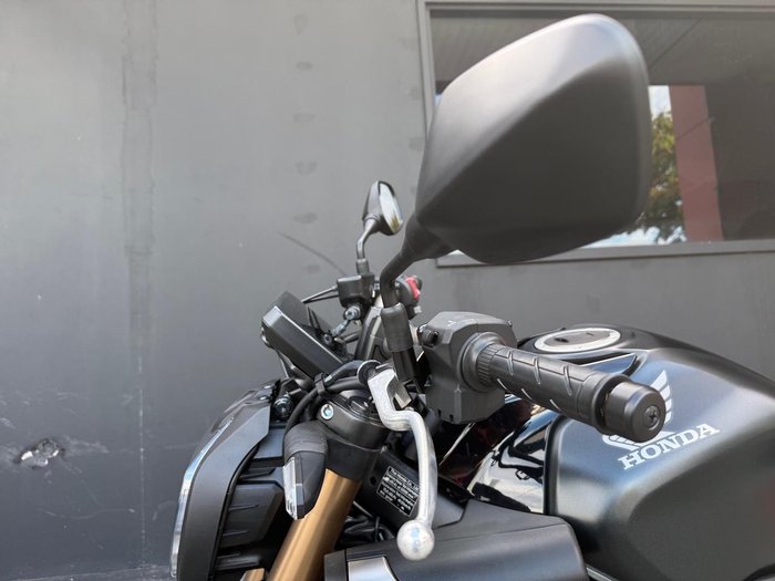 2025 Honda CB650R E-Clutch CB Black