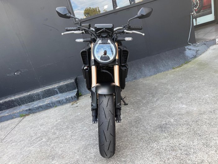 2025 Honda CB650R E-Clutch CB Black