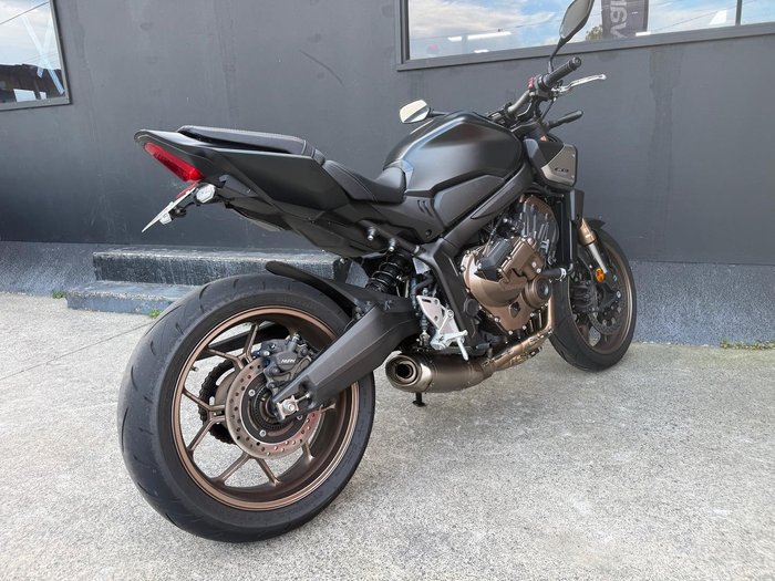 2025 Honda CB650R E-Clutch CB Black