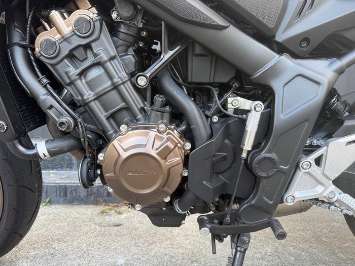 2025 Honda CB650R E-Clutch CB Black