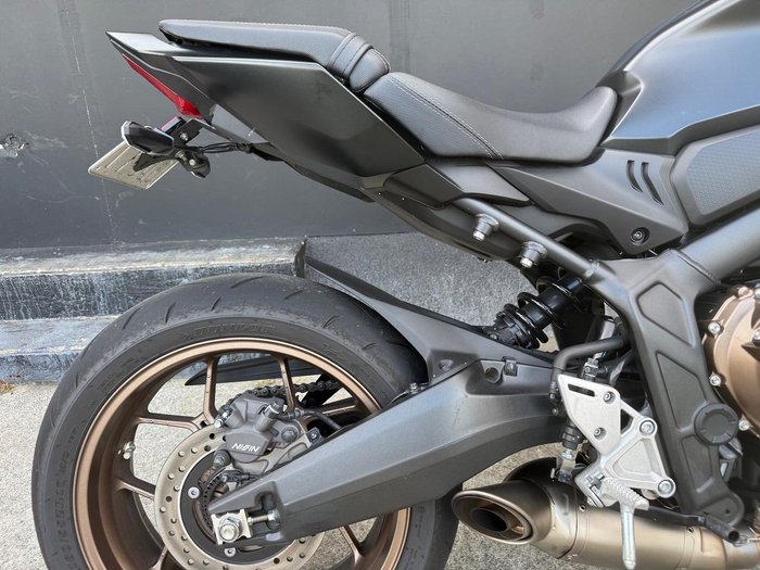 2025 Honda CB650R E-Clutch CB Black
