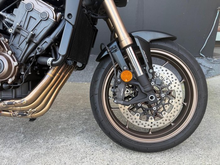 2025 Honda CB650R E-Clutch CB Black