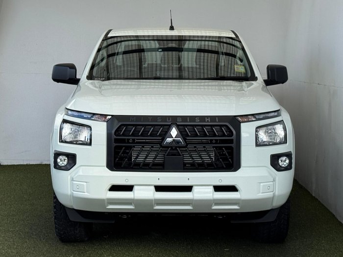 2026 Mitsubishi Triton GLX+