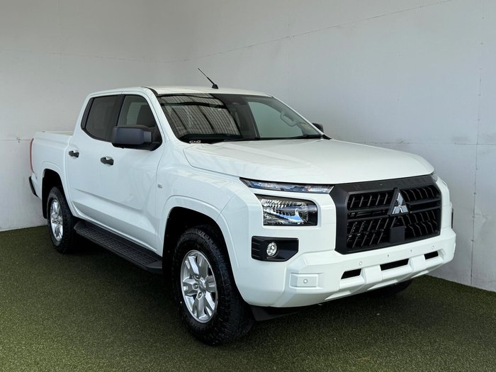2026 Mitsubishi Triton GLX+