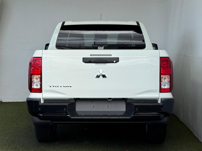 2026 Mitsubishi Triton GLX+