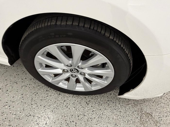 2018 Toyota Camry Ascent ASV70R Glacier White