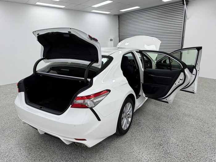 2018 Toyota Camry Ascent ASV70R Glacier White