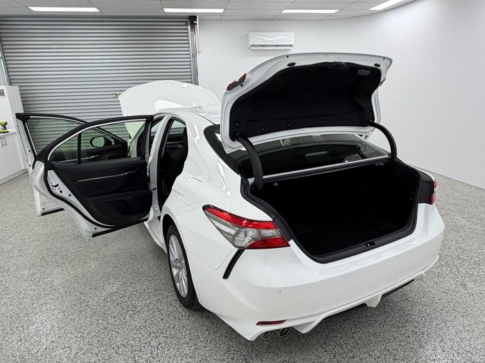 2018 Toyota Camry Ascent ASV70R Glacier White