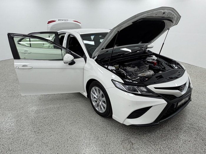 2018 Toyota Camry Ascent ASV70R Glacier White