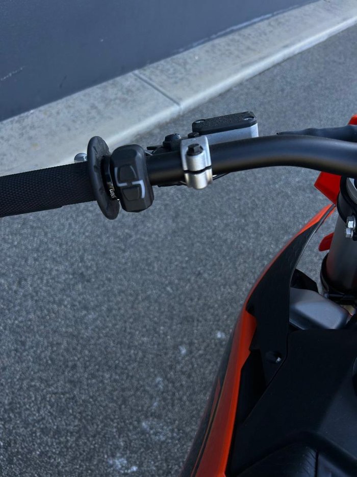 2025 KTM 250 SX SX Orange