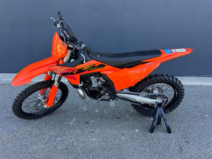 2025 KTM 250 SX SX Orange