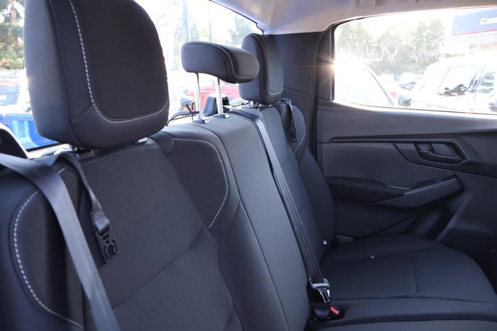 2025 Isuzu D-MAX SX